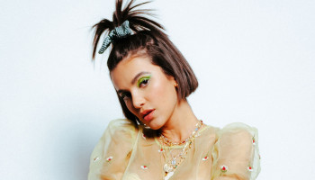 Manu Gavassi anuncia live para esta quinta-feira (7)